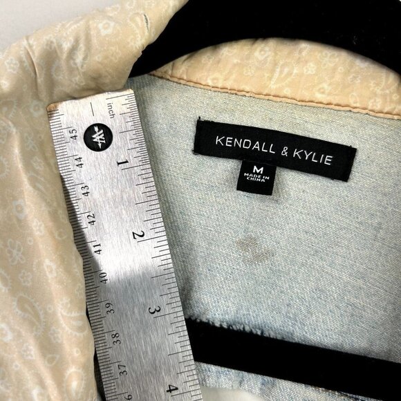 Kendall & Kylie light wash jean jacket medium‎ - Picture 3 of 9